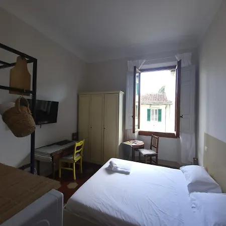 Homely Flat 10 Minutes From The Centre *