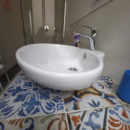Homely Flat 10 Minutes From The Centre *