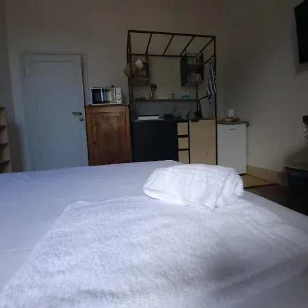 Homely Flat 10 Minutes From The Centre *